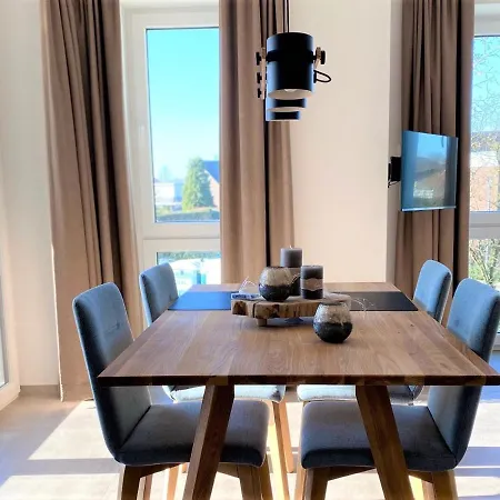 Luettje Heimat, Am Alten Deich 4-1 12 *